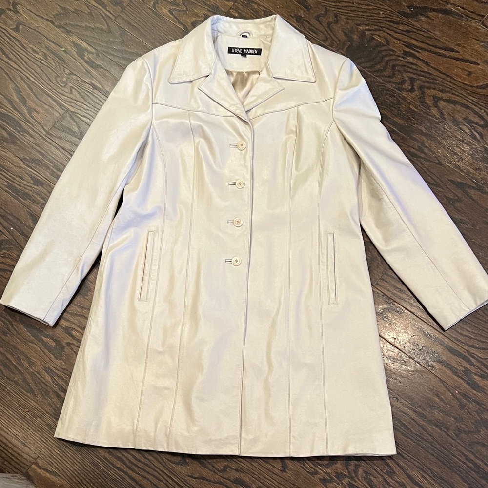 EUC- STEVE MADDEN XL LEATHER CAR-COAT in CREAM, LINED, 2 OUTER & 2 INSD POCKETS